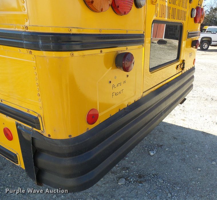 image for item DC2872 2000 International 3800  school bus