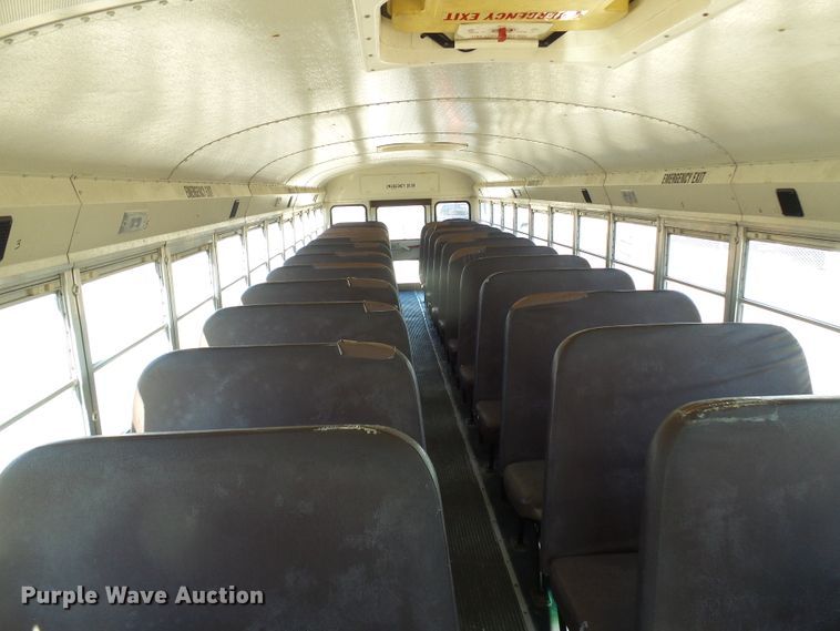 image for item DC2872 2000 International 3800  school bus