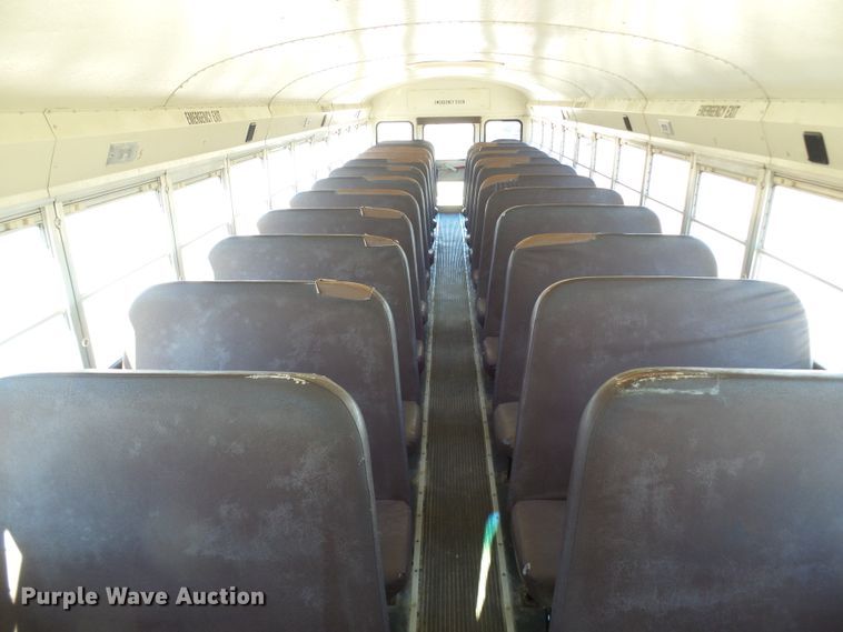 image for item DC2872 2000 International 3800  school bus