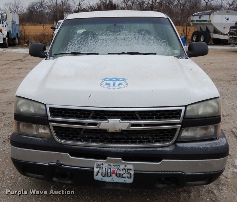 image for item DF6346 2006 Chevrolet Silverado 1500  Ext. Cab pickup truck