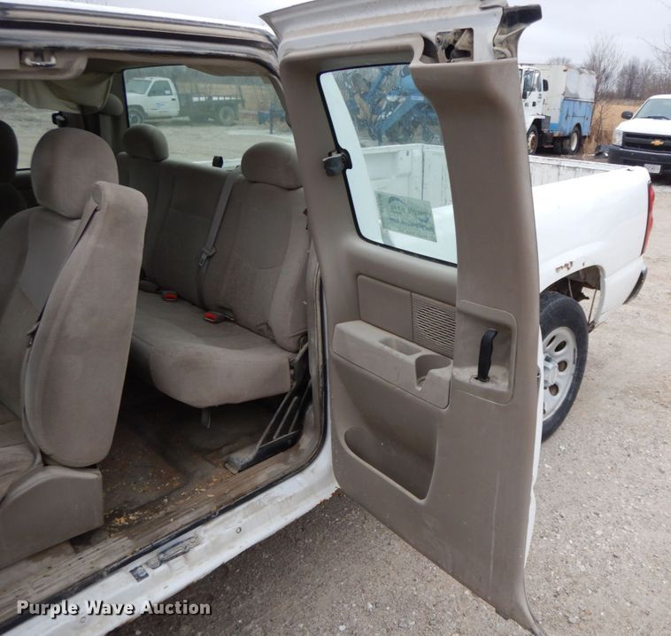 image for item DF6346 2006 Chevrolet Silverado 1500  Ext. Cab pickup truck