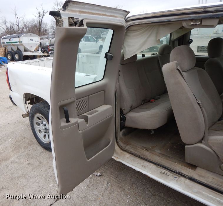 image for item DF6346 2006 Chevrolet Silverado 1500  Ext. Cab pickup truck