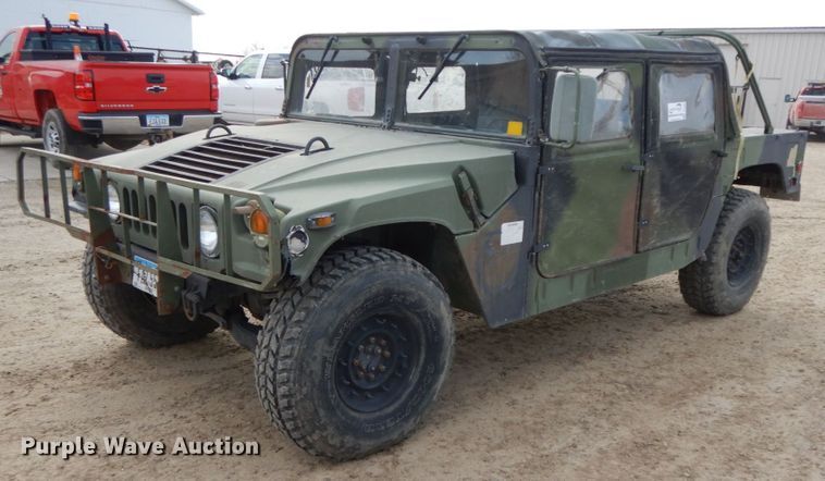 image for item DF6491 1990 Am General M998 Humvee  SUV