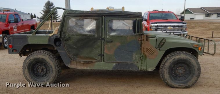 image for item DF6491 1990 Am General M998 Humvee  SUV