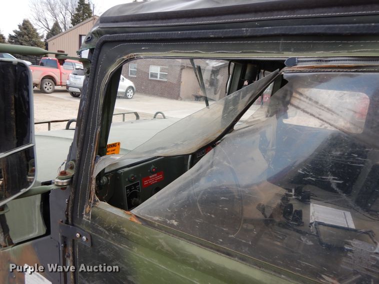 image for item DF6491 1990 Am General M998 Humvee  SUV