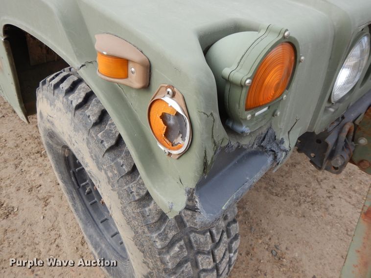 image for item DF6491 1990 Am General M998 Humvee  SUV