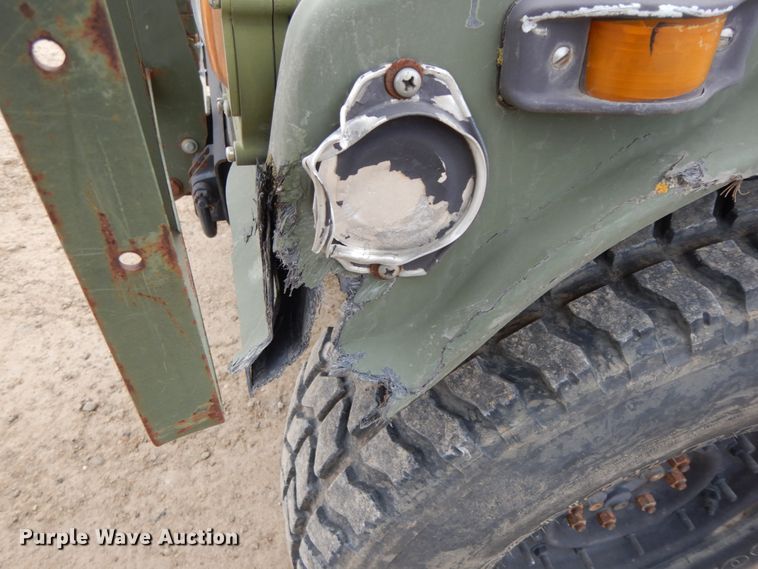 image for item DF6491 1990 Am General M998 Humvee  SUV