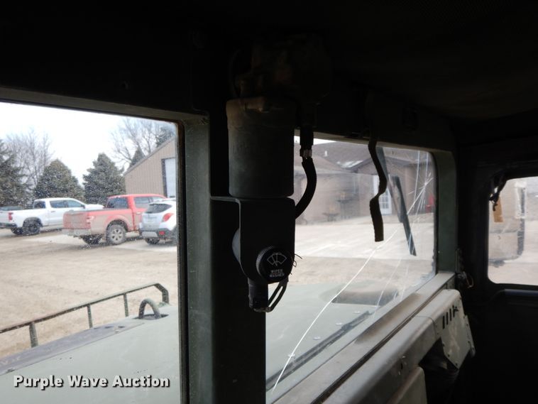 image for item DF6491 1990 Am General M998 Humvee  SUV