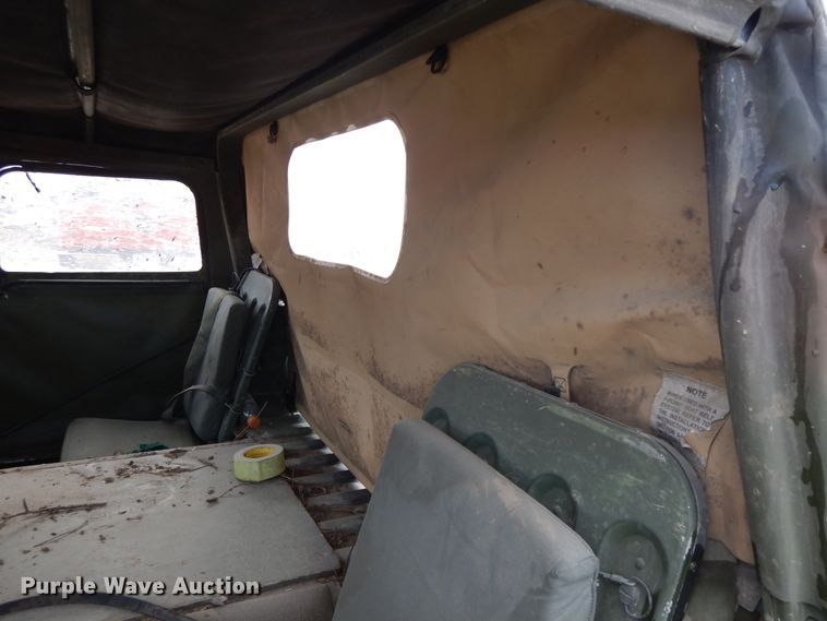 image for item DF6491 1990 Am General M998 Humvee  SUV