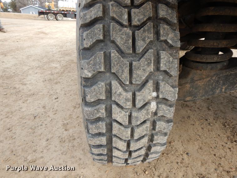 image for item DF6491 1990 Am General M998 Humvee  SUV