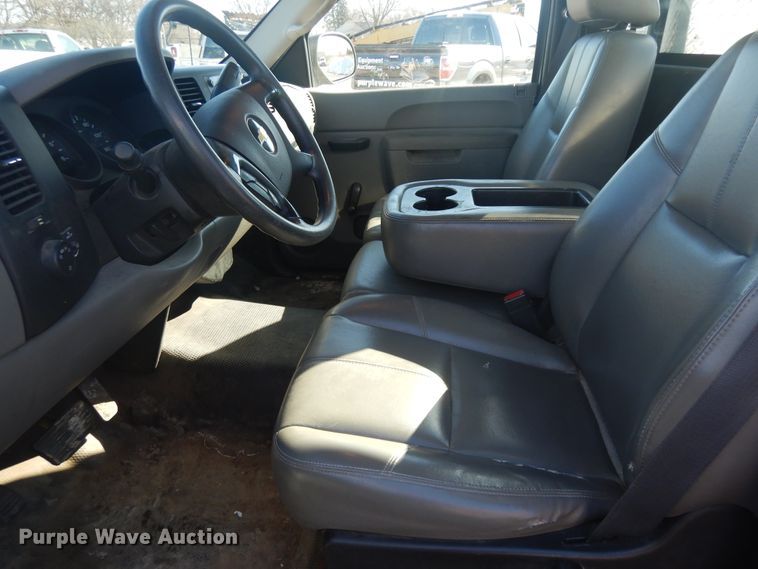 image for item DF6757 2011 Chevrolet Silverado 1500  pickup truck