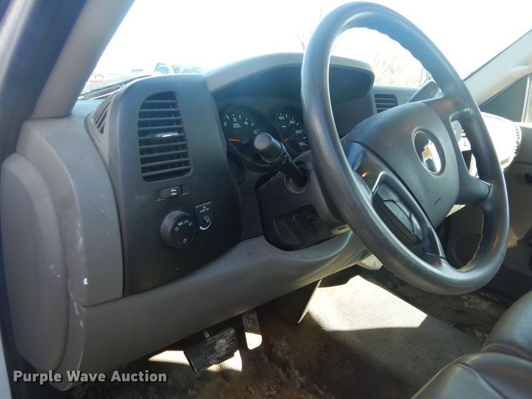 image for item DF6757 2011 Chevrolet Silverado 1500  pickup truck