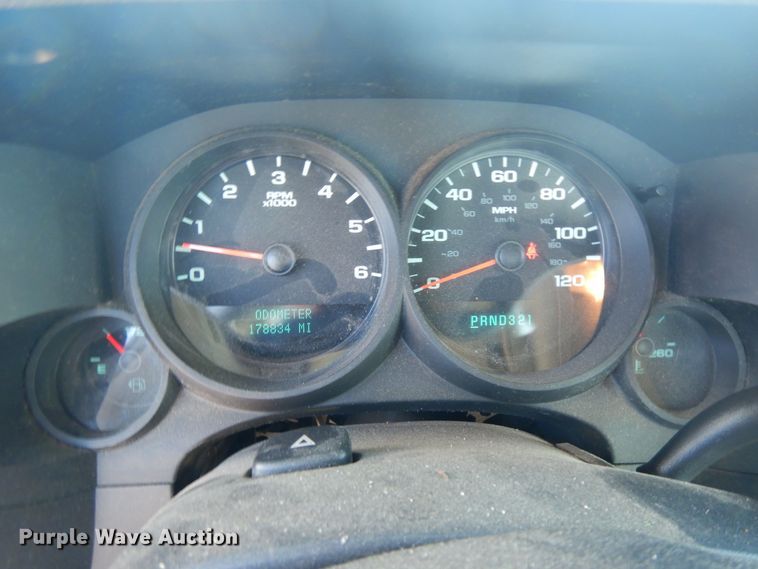 image for item DF6757 2011 Chevrolet Silverado 1500  pickup truck