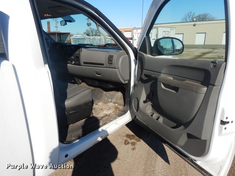 image for item DF6757 2011 Chevrolet Silverado 1500  pickup truck