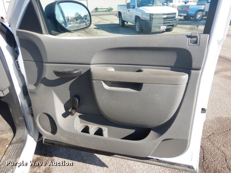 image for item DF6757 2011 Chevrolet Silverado 1500  pickup truck