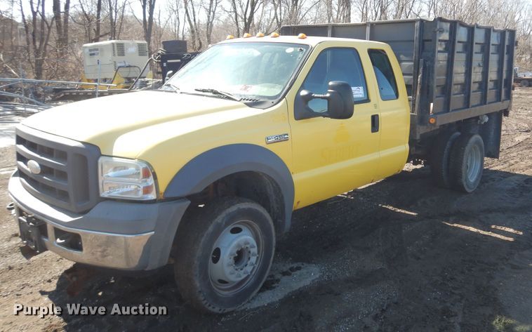 image for item DF6760 2005 Ford F450  flat dump bed truck