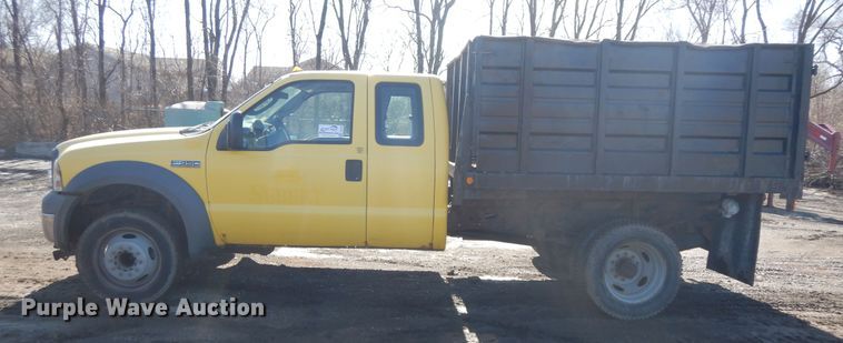 image for item DF6760 2005 Ford F450  flat dump bed truck