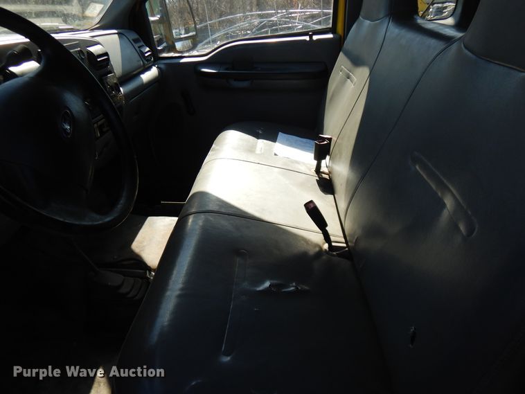 image for item DF6760 2005 Ford F450  flat dump bed truck