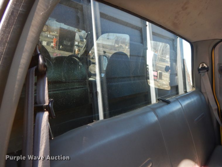 image for item DF6760 2005 Ford F450  flat dump bed truck