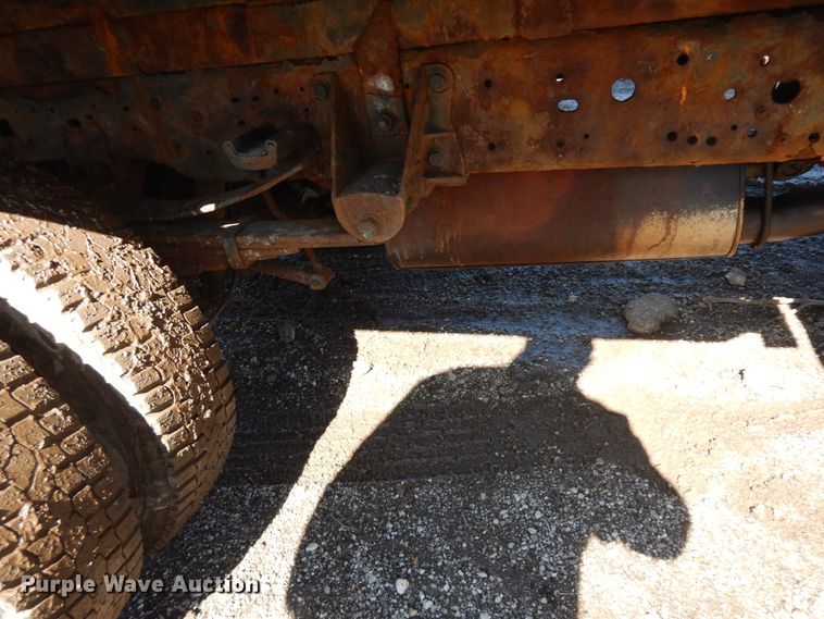 image for item DF6760 2005 Ford F450  flat dump bed truck