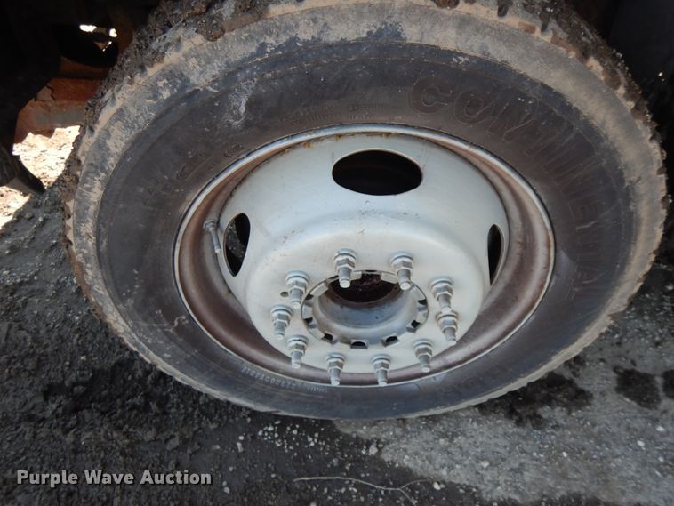 image for item DF6760 2005 Ford F450  flat dump bed truck