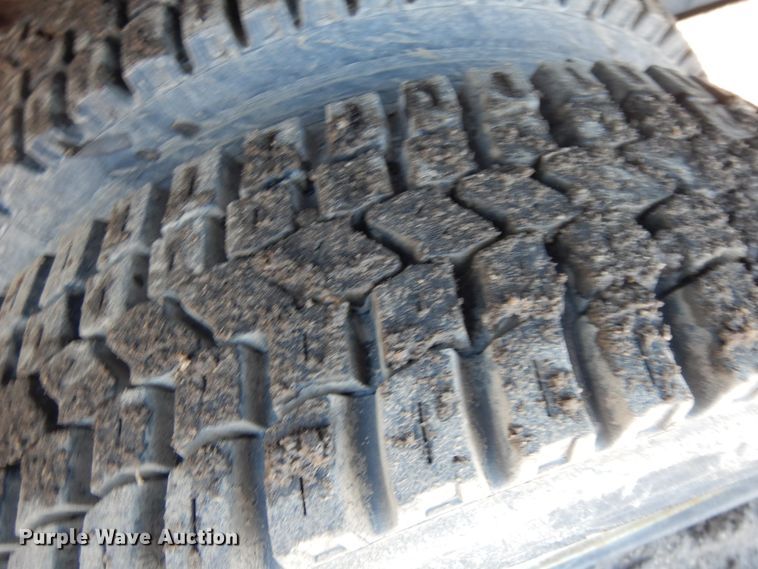 image for item DF6760 2005 Ford F450  flat dump bed truck