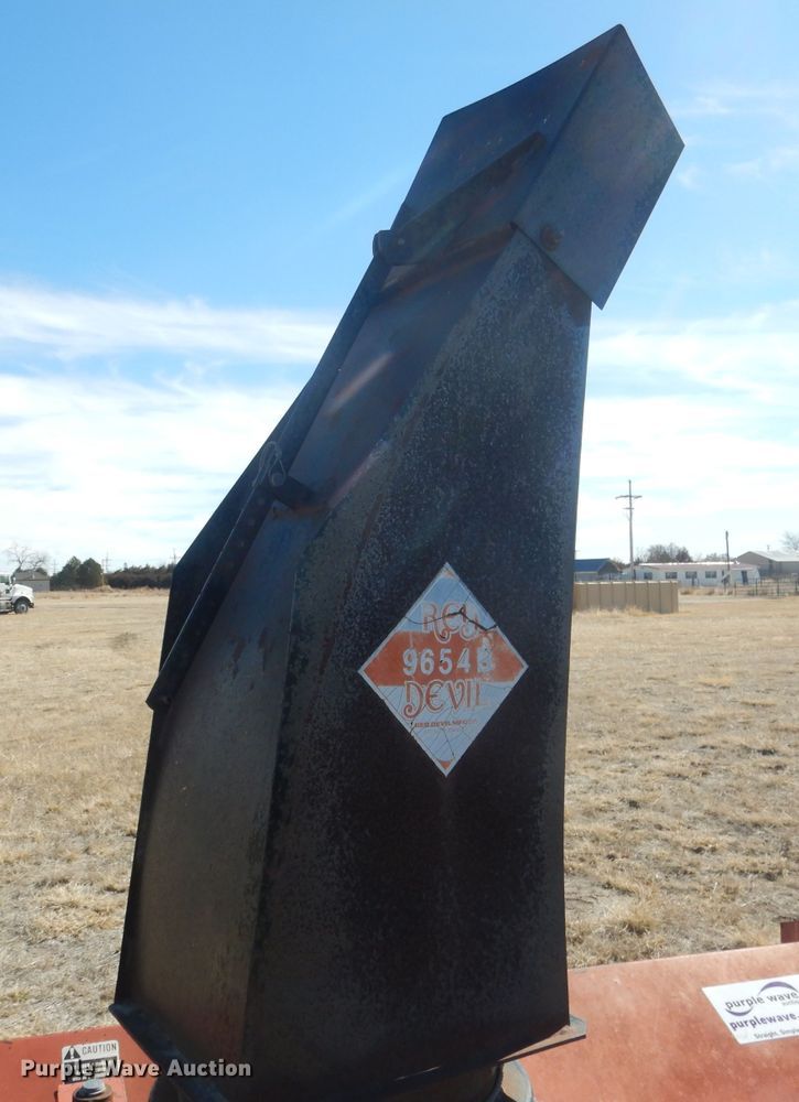 image for item DG4679 1995 Red Devil 9654B snow blower