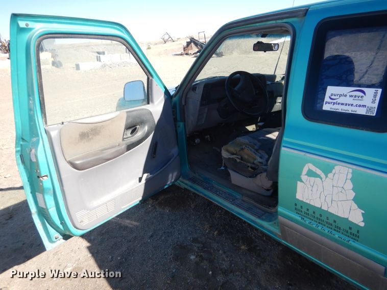 image for item DG4684 1993 Ford Ranger XLT  SuperCab pickup truck