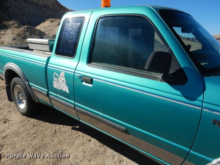 image for item DG4684 1993 Ford Ranger XLT  SuperCab pickup truck