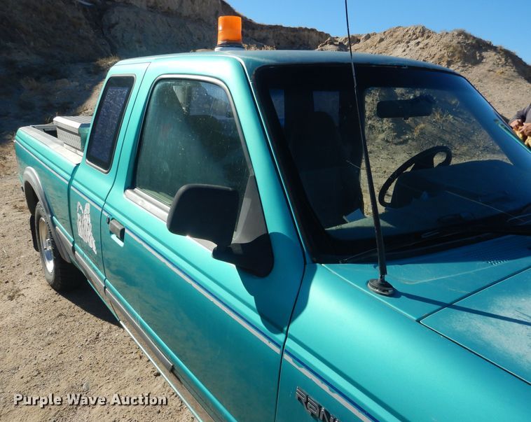 image for item DG4684 1993 Ford Ranger XLT  SuperCab pickup truck