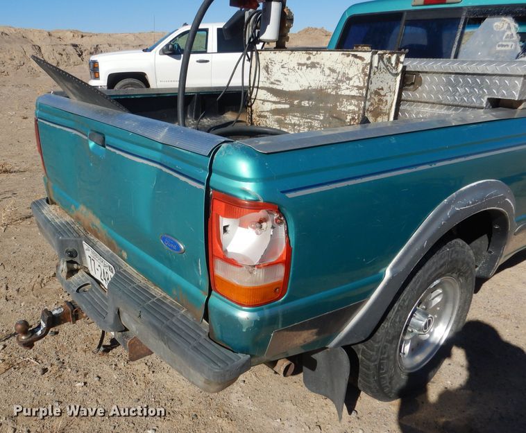 image for item DG4684 1993 Ford Ranger XLT  SuperCab pickup truck