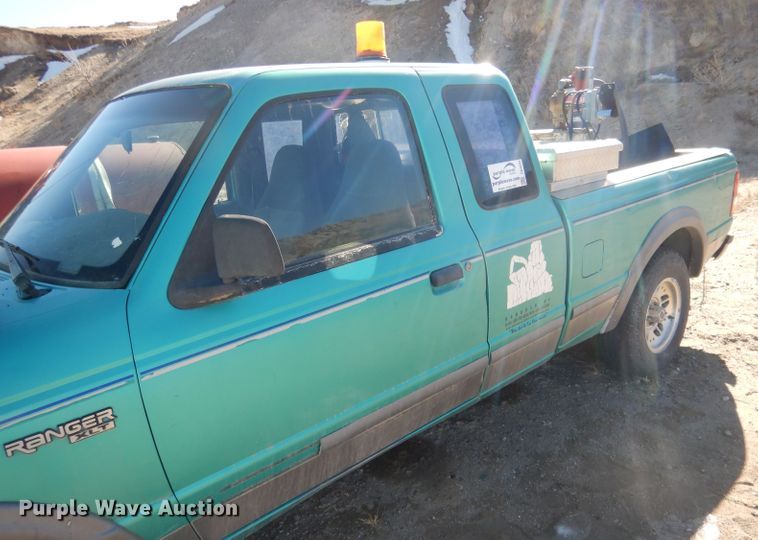 image for item DG4684 1993 Ford Ranger XLT  SuperCab pickup truck
