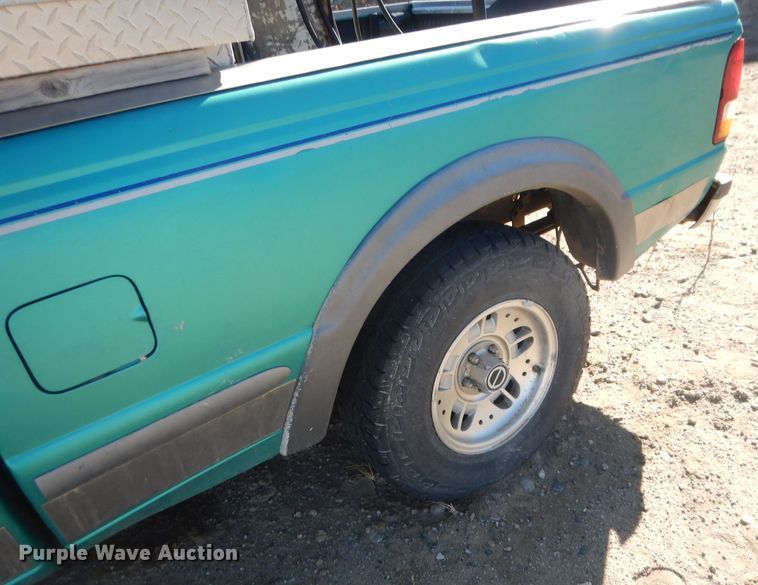 image for item DG4684 1993 Ford Ranger XLT  SuperCab pickup truck