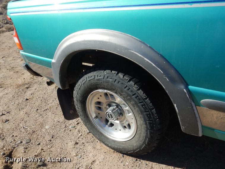 image for item DG4684 1993 Ford Ranger XLT  SuperCab pickup truck
