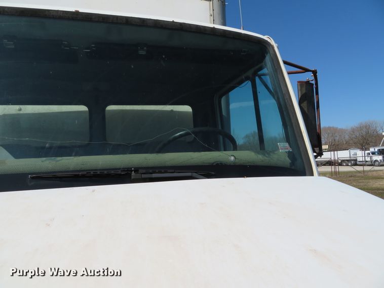 image for item DH0708 1999 Freightliner FL70  box truck