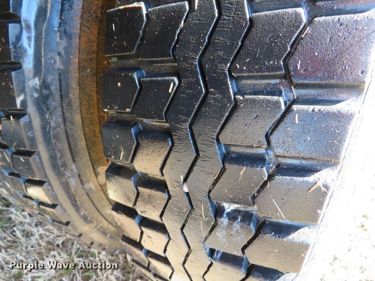 image for item DH0708 1999 Freightliner FL70  box truck