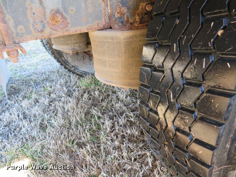 image for item DH0708 1999 Freightliner FL70  box truck