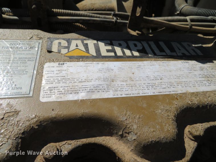 image for item DH0708 1999 Freightliner FL70  box truck