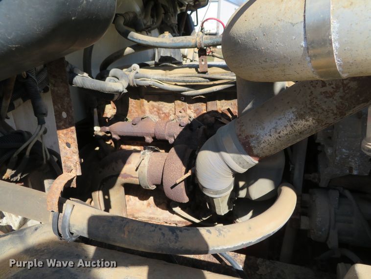 image for item DH0708 1999 Freightliner FL70  box truck