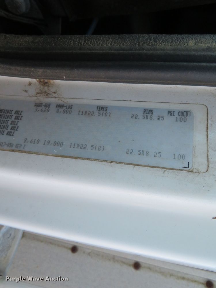 image for item DH0708 1999 Freightliner FL70  box truck