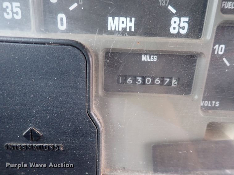 image for item DJ0042 2000 El Dorado 3400  party bus