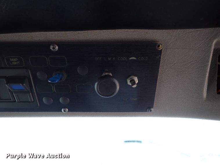 image for item DJ0042 2000 El Dorado 3400  party bus