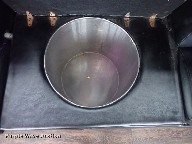 image for item DJ0042 2000 El Dorado 3400  party bus