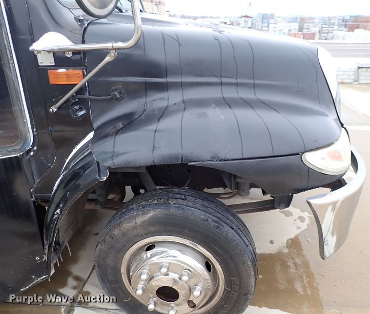 image for item DJ0042 2000 El Dorado 3400  party bus