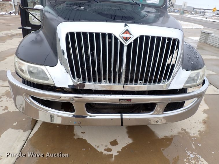 image for item DJ0042 2000 El Dorado 3400  party bus