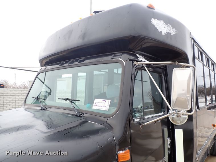 image for item DJ0042 2000 El Dorado 3400  party bus