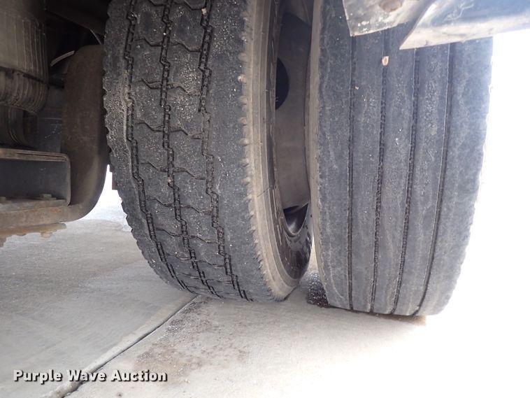 image for item DJ0042 2000 El Dorado 3400  party bus