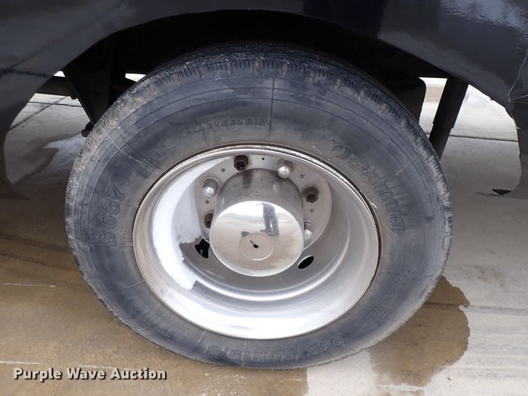 image for item DJ0042 2000 El Dorado 3400  party bus