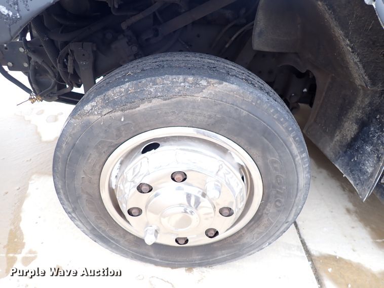 image for item DJ0042 2000 El Dorado 3400  party bus