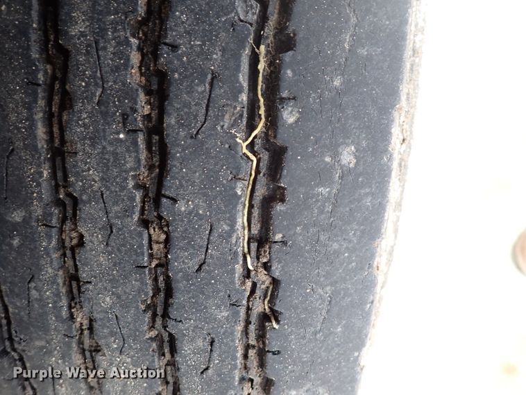 image for item DJ0042 2000 El Dorado 3400  party bus